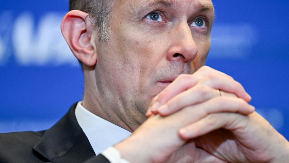 Chicago Fed’s Austan Goolsbee wants to get back to ‘old-school’ economics: Focused on ordinary Americans, mindful of AI hype, and sharp on inflation